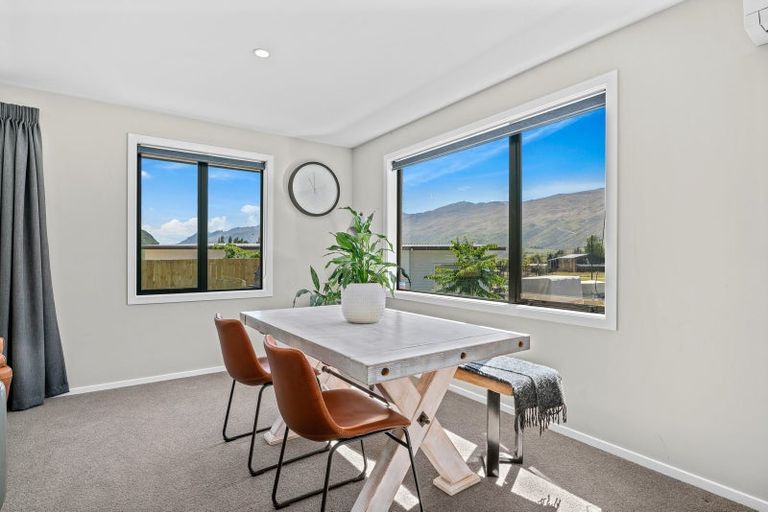 Photo of property in 6 Lakefield Close, Kingston, Athol, 9793