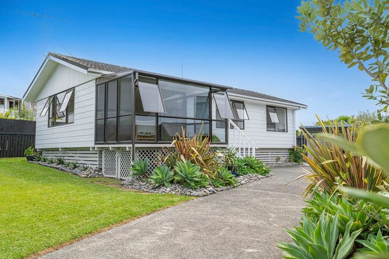 Photo of property in 7 Kauri Crescent, Snells Beach, 0920