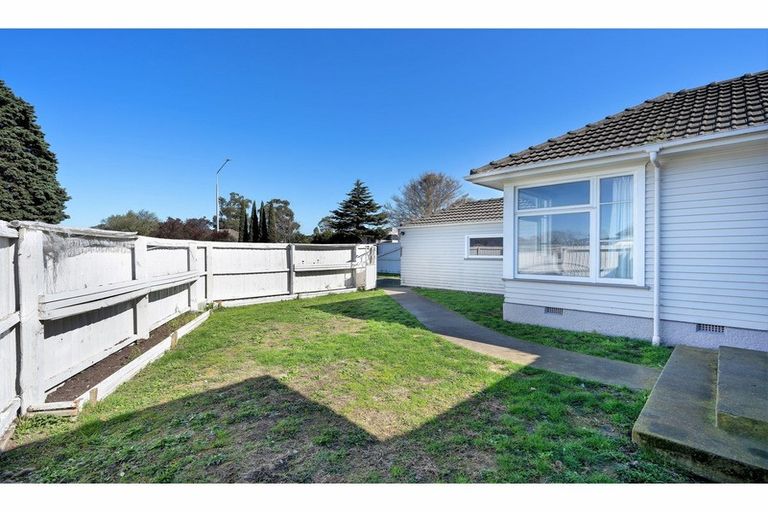 Photo of property in 12 Buchanans Road, Sockburn, Christchurch, 8042