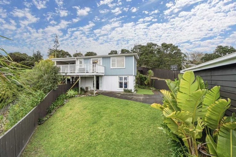 Photo of property in 143 Browns Bay Road, Browns Bay, Auckland, 0630