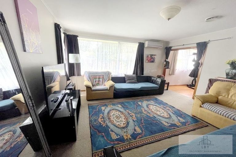 Photo of property in 43 Walters Road, Takanini, 2112