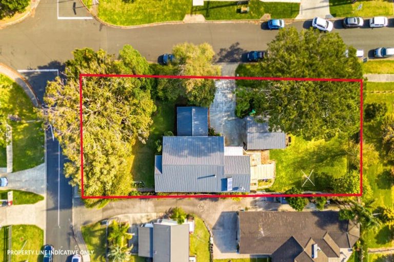 Photo of property in 17 Outlook Road, Greenhithe, Auckland, 0632