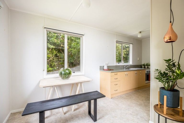 Photo of property in 79 Awanui Street, Merrilands, New Plymouth, 4312