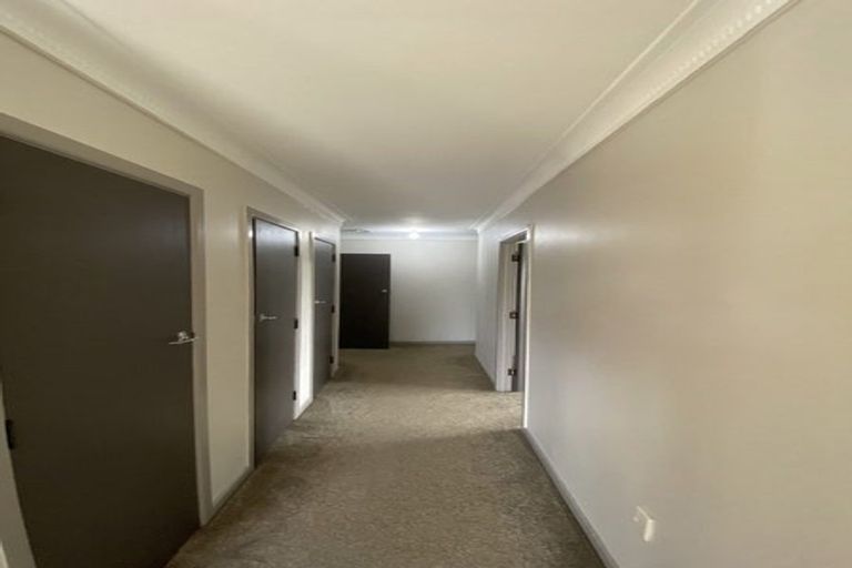 Photo of property in 18 Fraser Road, Papatoetoe, Auckland, 2025