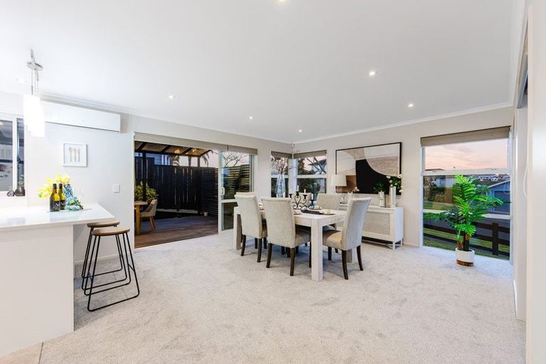 Photo of property in 18 Steamer Road, Silverdale, 0932