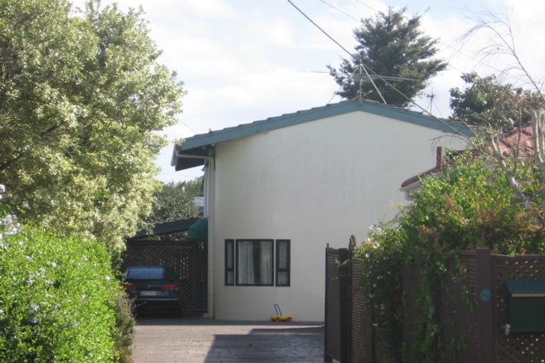 Photo of property in 2/6 Brook Street, Milford, Auckland, 0620