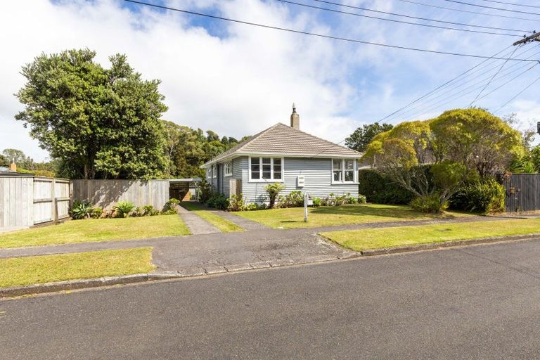 Photo of property in 5 Camden Street, Vogeltown, New Plymouth, 4310