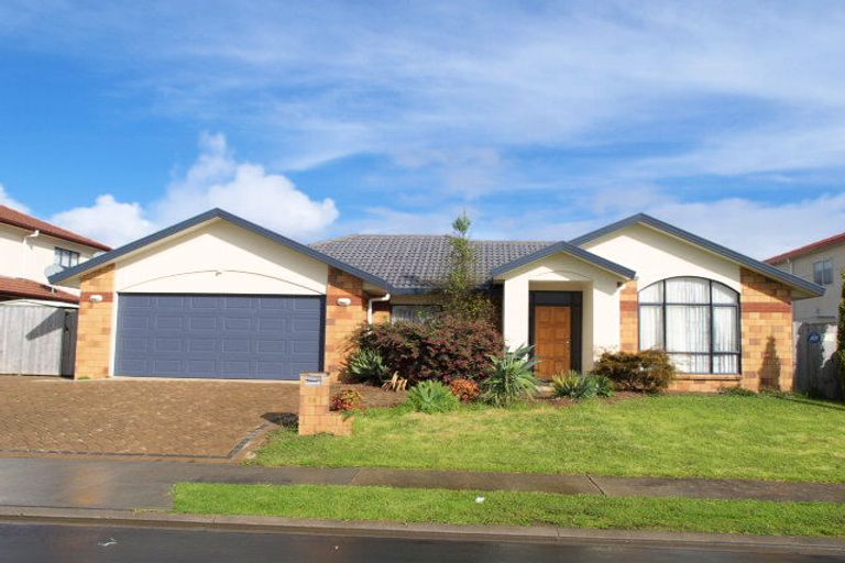 Photo of property in 38 Erne Crescent, East Tamaki, Auckland, 2016