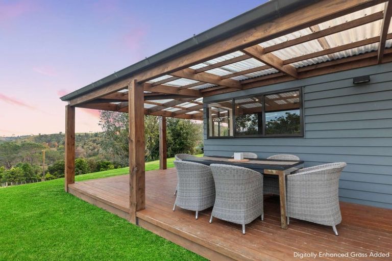 Photo of property in 499 Shelly Beach Road, South Head, Helensville, 0874