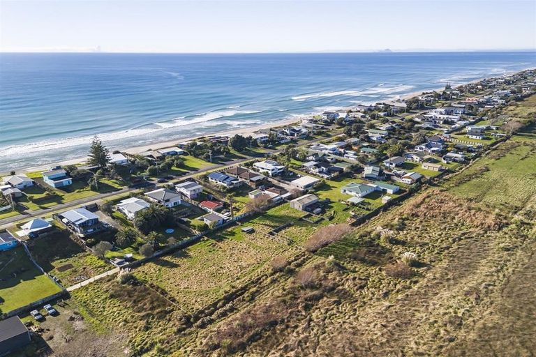 Photo of property in 260 Pukehina Parade, Pukehina, Te Puke, 3189