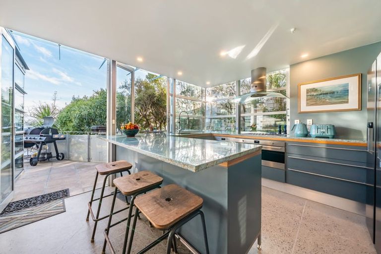 Photo of property in 80 Moana Road, Plimmerton, Porirua, 5026