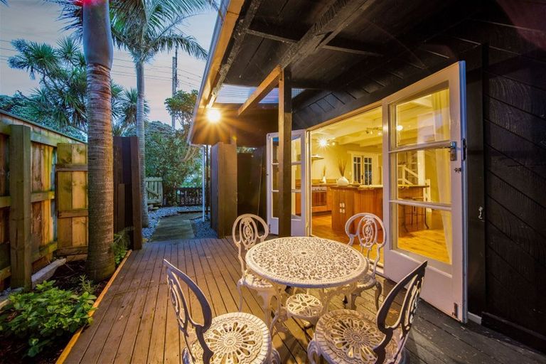 Photo of property in 18 Ohawe Terrace, Ohawe, Hawera, 4671