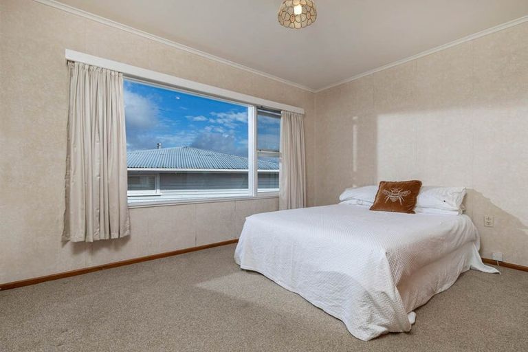 Photo of property in 40 Sunnyfield Crescent, Glenfield, Auckland, 0629