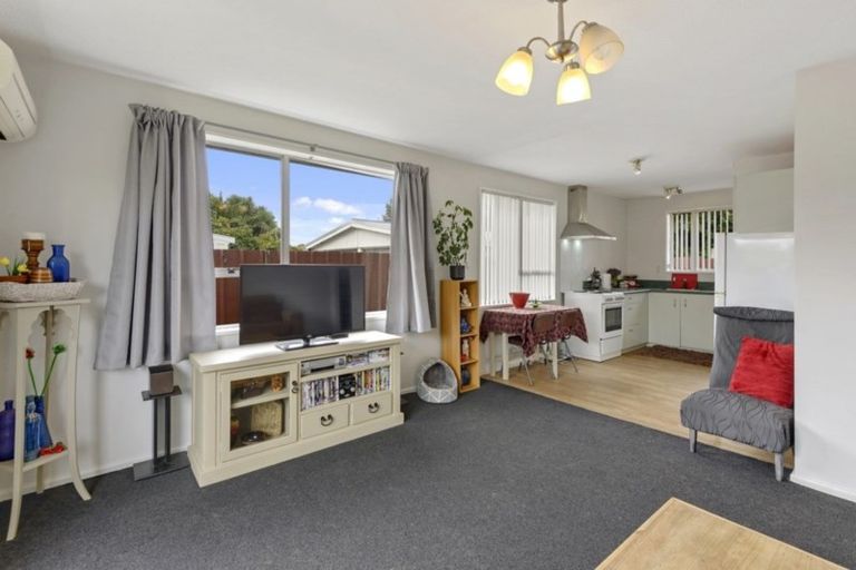 Photo of property in 2/369 Armagh Street, Linwood, Christchurch, 8011