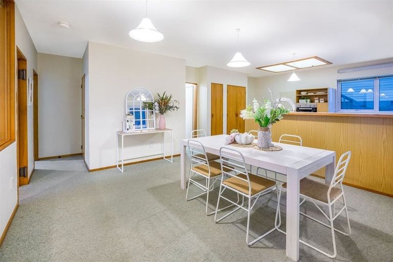 Photo of property in 13 Sunset Parade, Plimmerton, Porirua, 5026