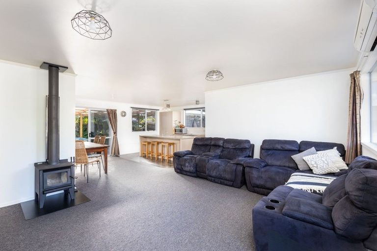 Photo of property in 6a Shaldon Crescent, Blagdon, New Plymouth, 4310