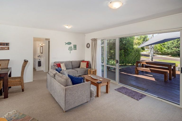 Photo of property in 12 Pleasant Place, Pauanui, Hikuai, 3579