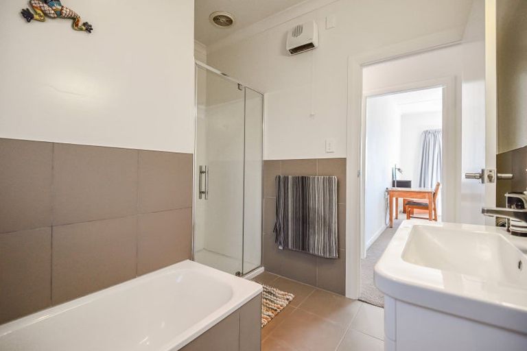 Photo of property in 10 Matipo Avenue, Pomare, Rotorua, 3015