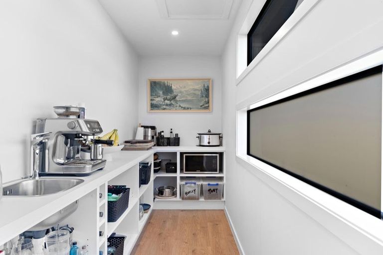 Photo of property in 1 Hewson Crescent, Lake Hawea, Wanaka, 9382