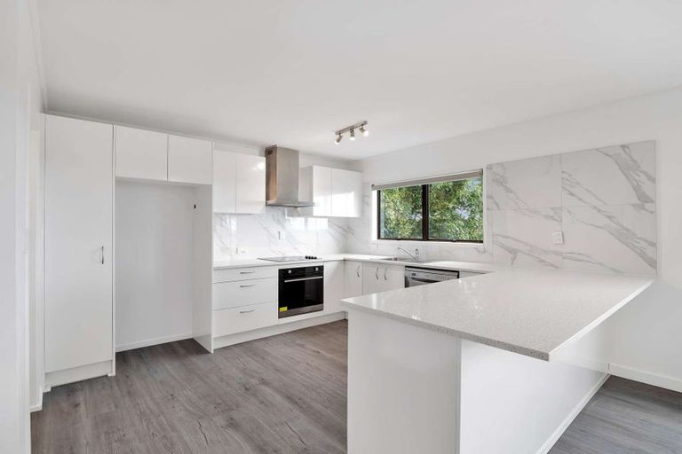 Photo of property in 65 Reynella Drive, Massey, Auckland, 0614