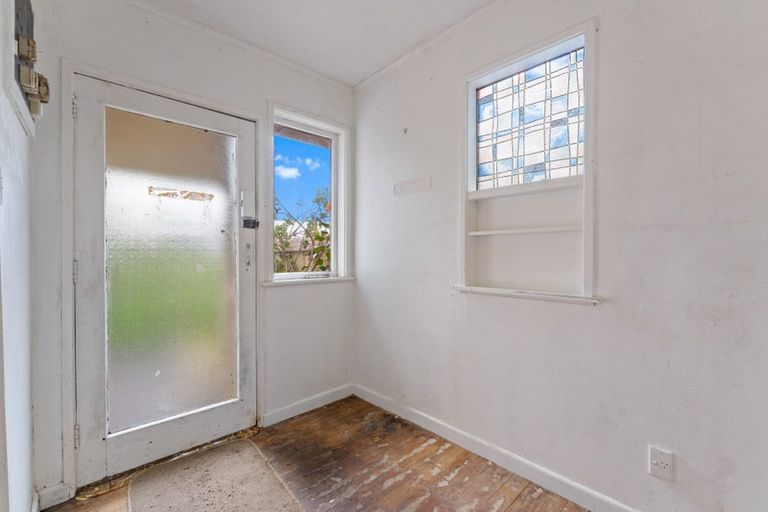 Photo of property in 1/89 Birkdale Road, Birkdale, Auckland, 0626