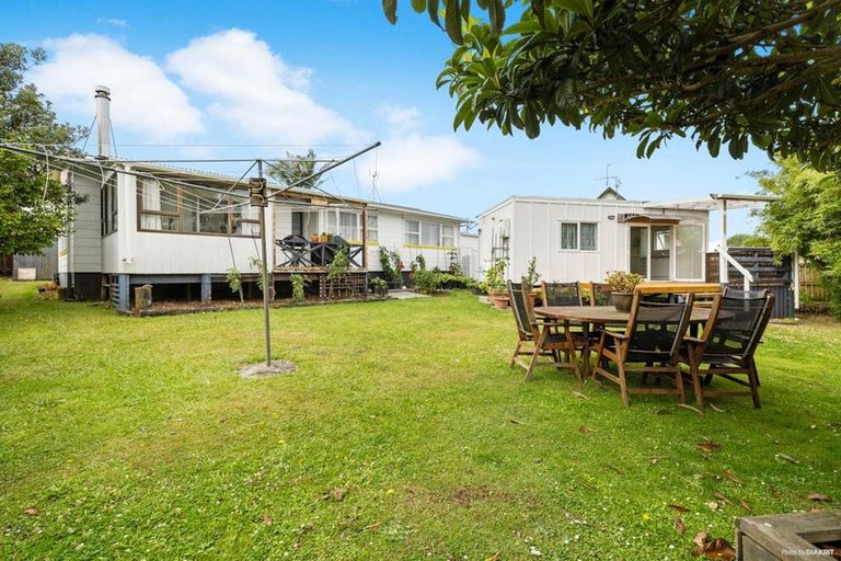 Photo of property in 8a Howden Street, Waiuku, 2123