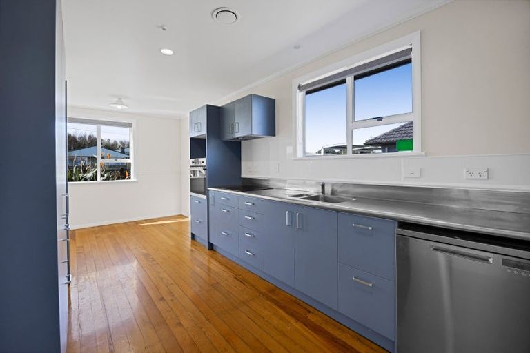 Photo of property in 22 Whitcombe Road, Opunake, 4616