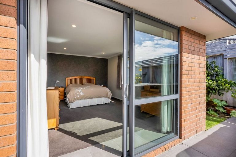 Photo of property in 9 Huetu Place, Bell Block, New Plymouth, 4312