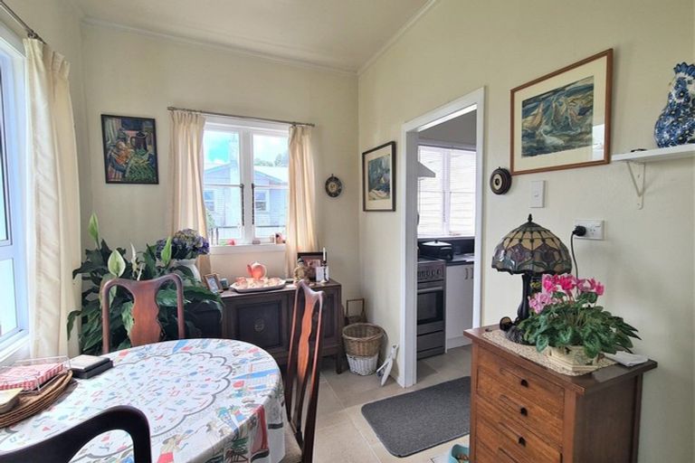 Photo of property in 147 Tasman Street, Opunake, 4616