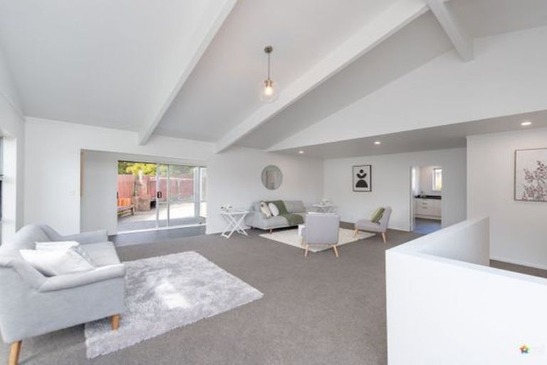 Photo of property in 60 Downes Street, Titahi Bay, Porirua, 5022