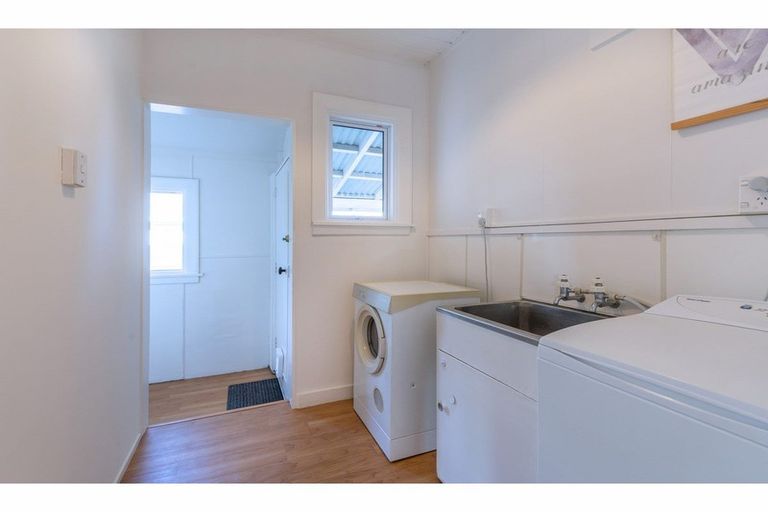 Photo of property in 94 Racecourse Road, Sockburn, Christchurch, 8042