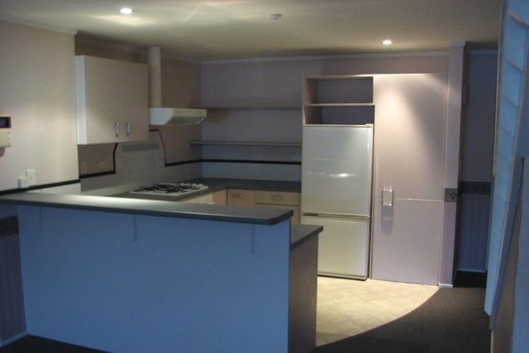 Photo of property in Grosvenor Cl, 21/6 Brown Street, Mount Cook, Wellington, 6021