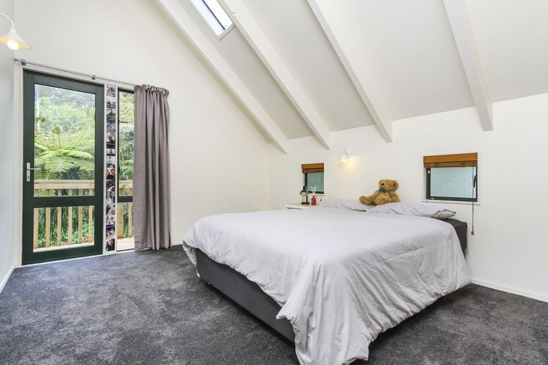 Photo of property in 533 South Titirangi Road, Titirangi, Auckland, 0604