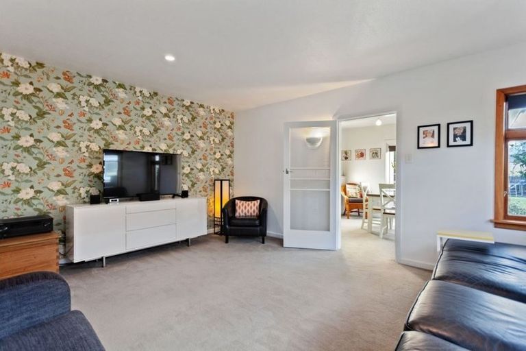 Photo of property in 3 Chepstow Avenue, Fendalton, Christchurch, 8052