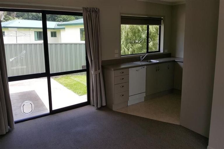 Photo of property in 33 Roto Street, Hurdon, New Plymouth, 4310