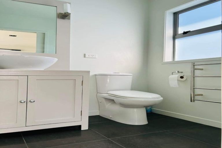 Photo of property in 5 Alice Lane, Papamoa Beach, Papamoa, 3118