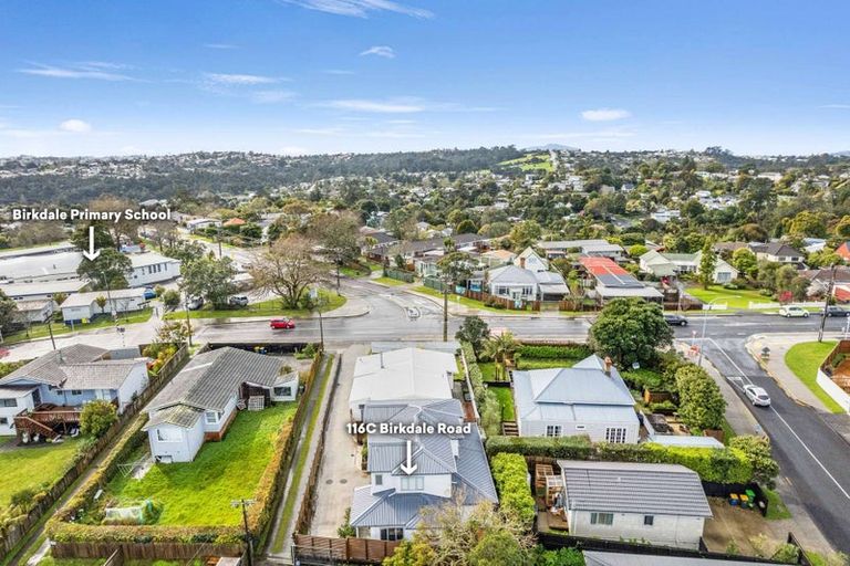 Photo of property in 116c Birkdale Road, Birkdale, Auckland, 0626