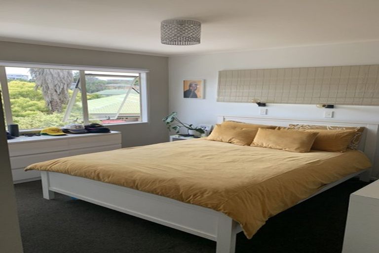 Photo of property in 11a Greta Place, Stanmore Bay, Whangaparaoa, 0932