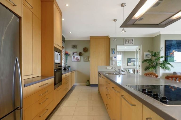 Photo of property in 4a Cleary Terrace, Cockle Bay, Auckland, 2014