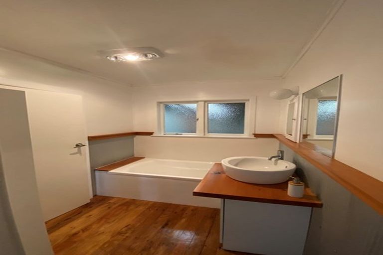 Photo of property in 56 Cartwright Road, Onerahi, Whangarei, 0110