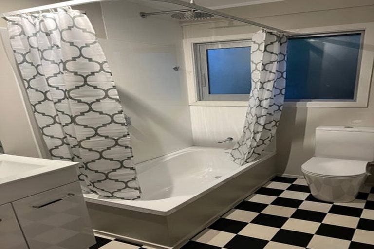 Photo of property in 1/38 Lynden Avenue, Hillcrest, Auckland, 0627