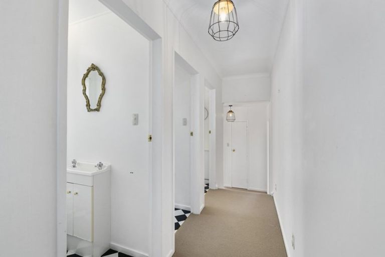 Photo of property in 11 Haast Close, Kelson, Lower Hutt, 5010