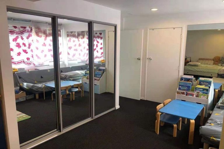 Photo of property in 93 Oaktree Avenue, Browns Bay, Auckland, 0630