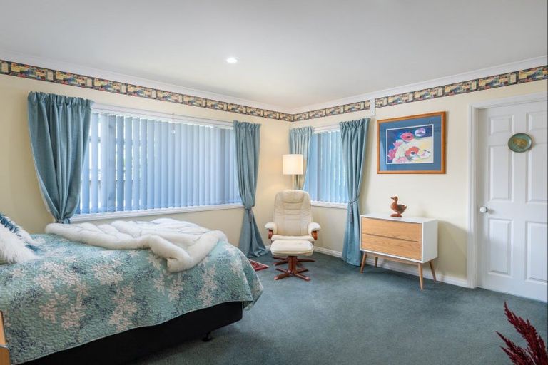 Photo of property in 38 Balmoral Drive, Hilltop, Taupo, 3330