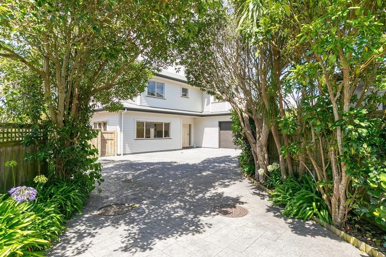 Photo of property in 23 Chippenham Grove, Churton Park, Wellington, 6037