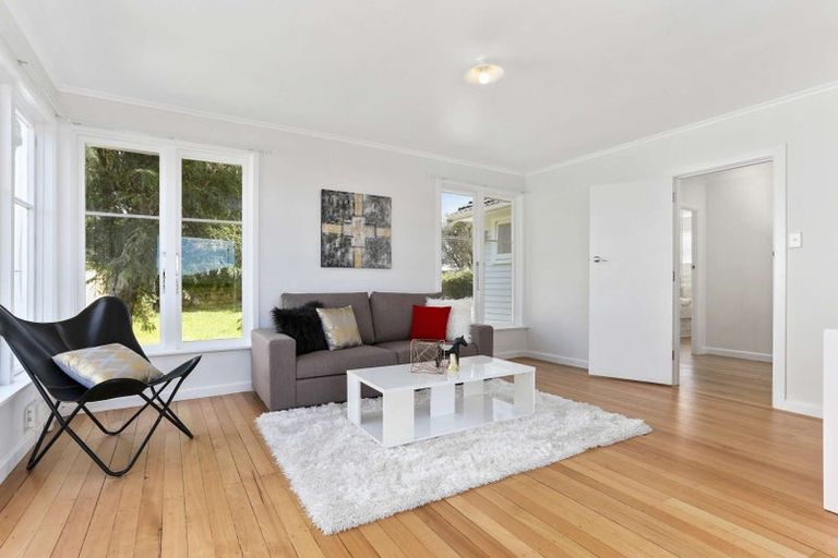 Photo of property in 231 Hepburn Road, Glendene, Auckland, 0602