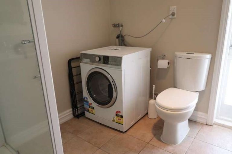 Photo of property in 24 Deseret Road, Temple View, Hamilton, 3218