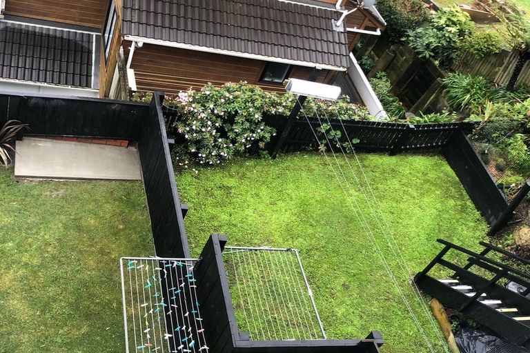 Photo of property in 70 Melbourne Road, Island Bay, Wellington, 6023