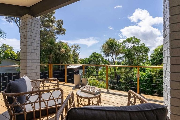 Photo of property in 2/22 Zion Road, Birkenhead, Auckland, 0626