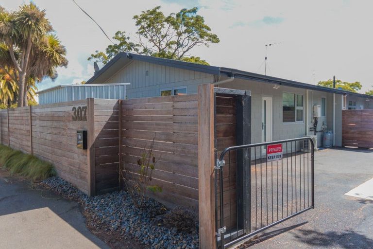 Photo of property in 307 College Street, West End, Palmerston North, 4410